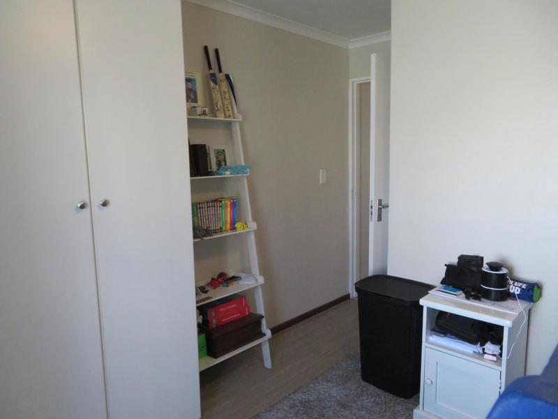 To Let 3 Bedroom Property for Rent in Eikenbosch Western Cape